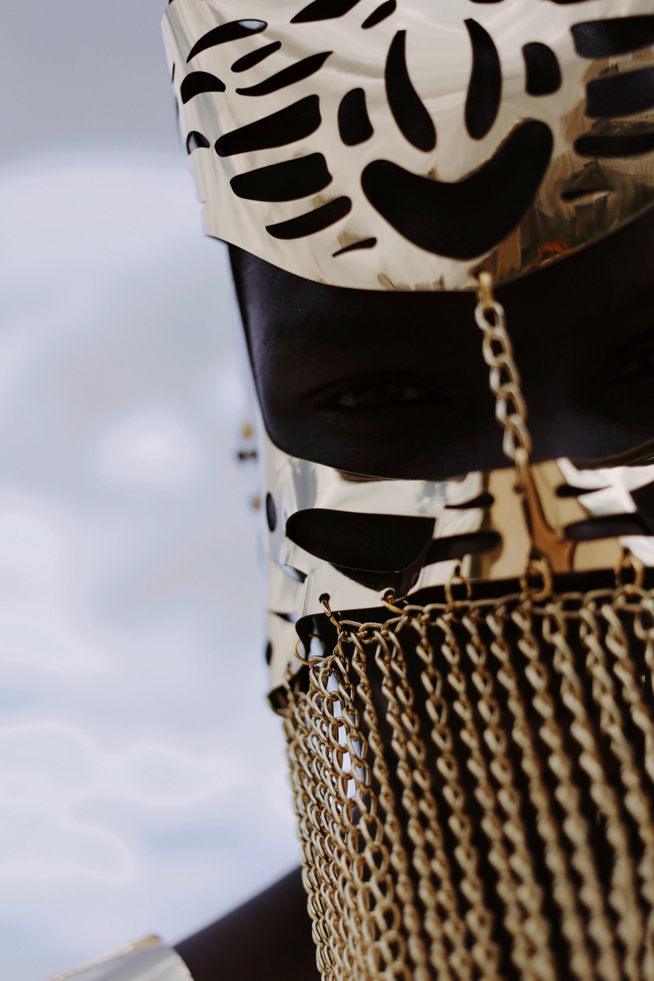 Set / Mask, Vest, Cuffs / GOLD