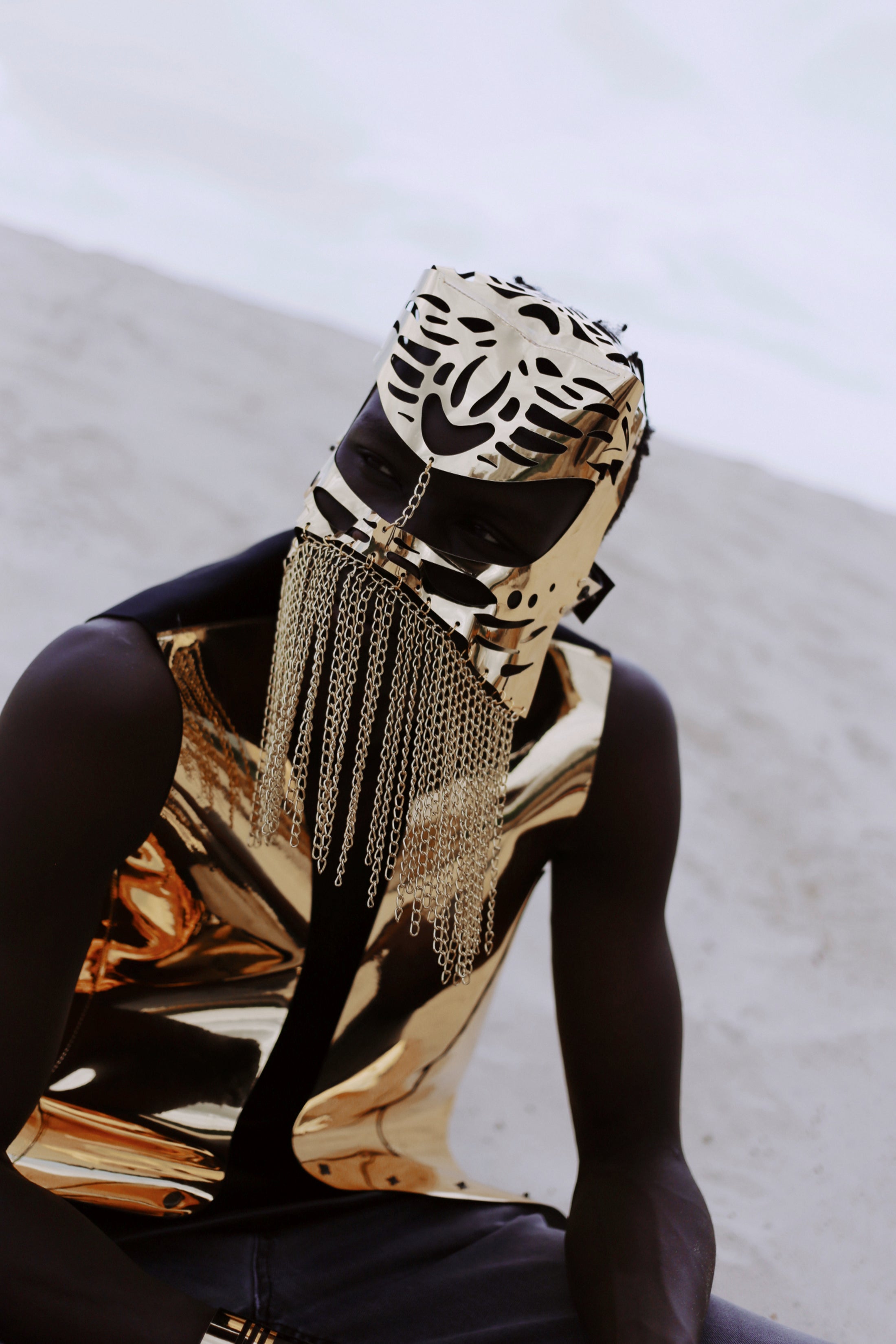 Set / Mask, Vest, Cuffs / GOLD