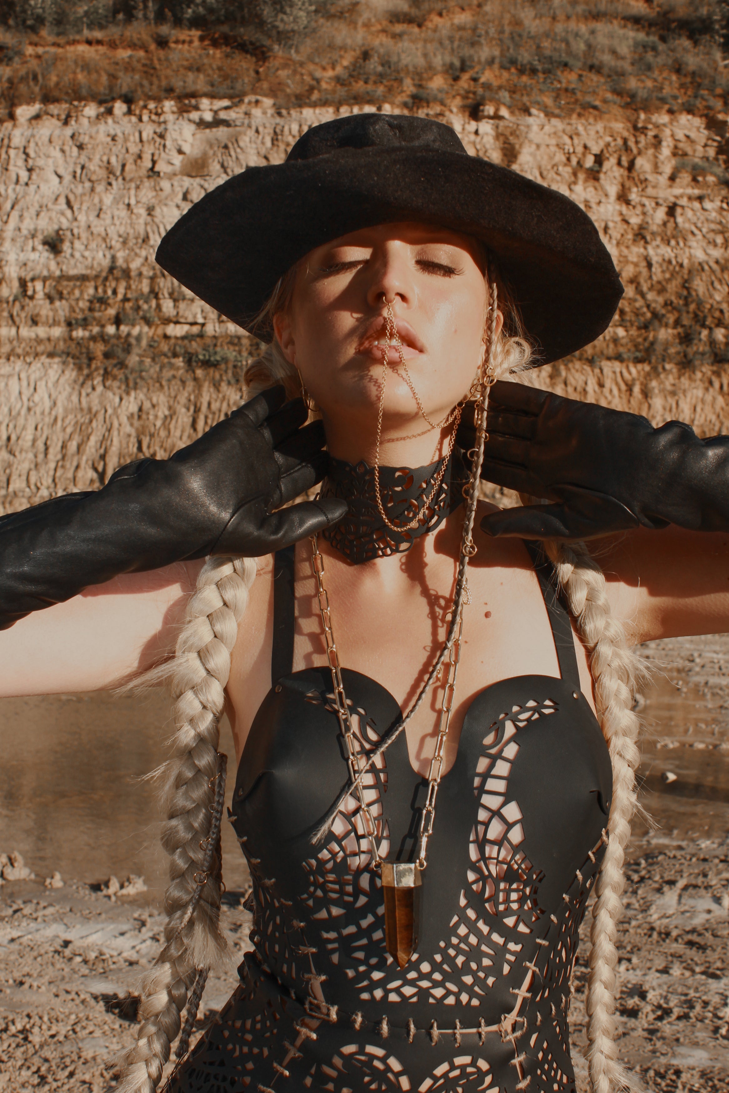 Carved eco-leather Top-corset