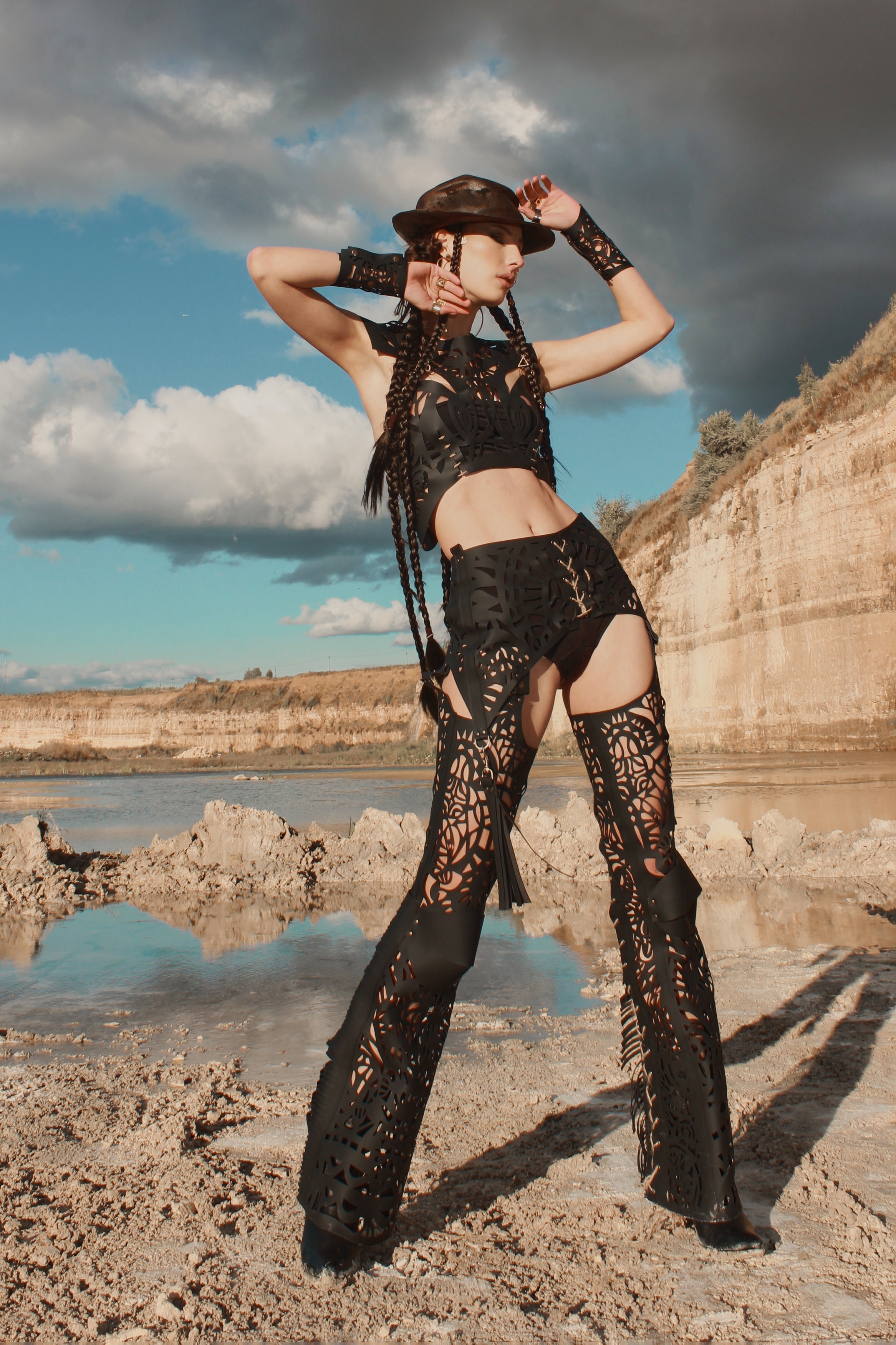Carved eco-leather Crop-Top